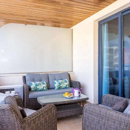 Home2book Stunning Sea Views & Pool Gigantes Апартаменты *