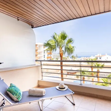 Home2book Stunning Sea Views & Pool Gigantes Appartamento *